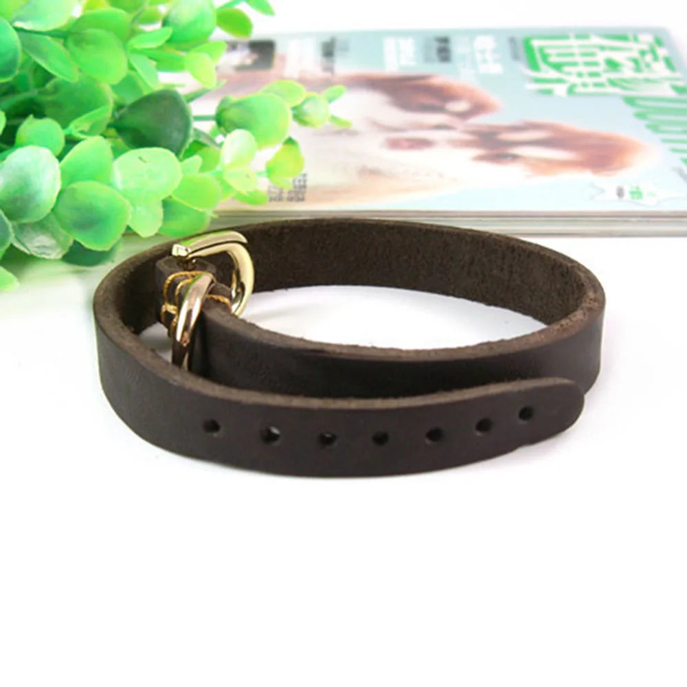 static/picture/Medium-and-Small-Dog-Collar-Genuine-Leather-Dog-Collar-Adjustable-Soft-Brown-Real-Leather-Puppy-Collar3.jpg